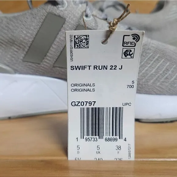 Adidas Swift Run 22 Size 5.5 Youth Kids Sesame White Shoes Sneaker GZ0797