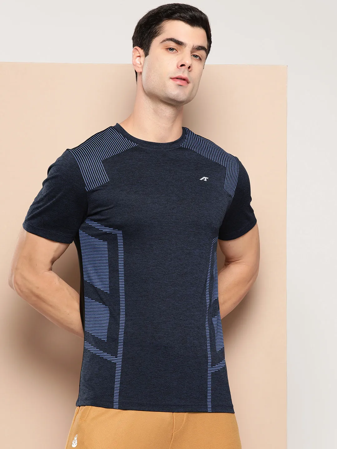 Alcis Men Printed Slim Fit T-shirt