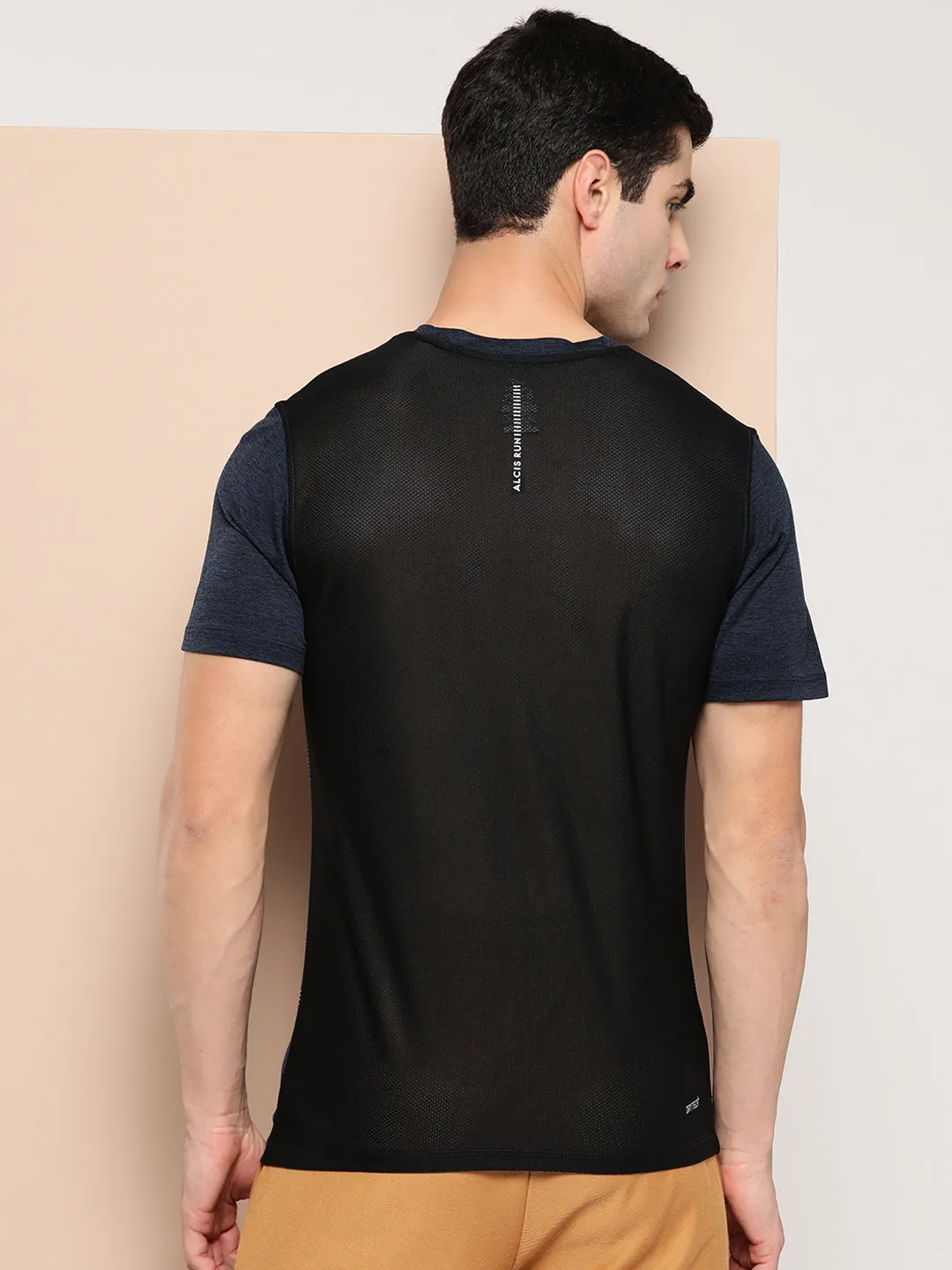 Alcis Men Printed Slim Fit T-shirt