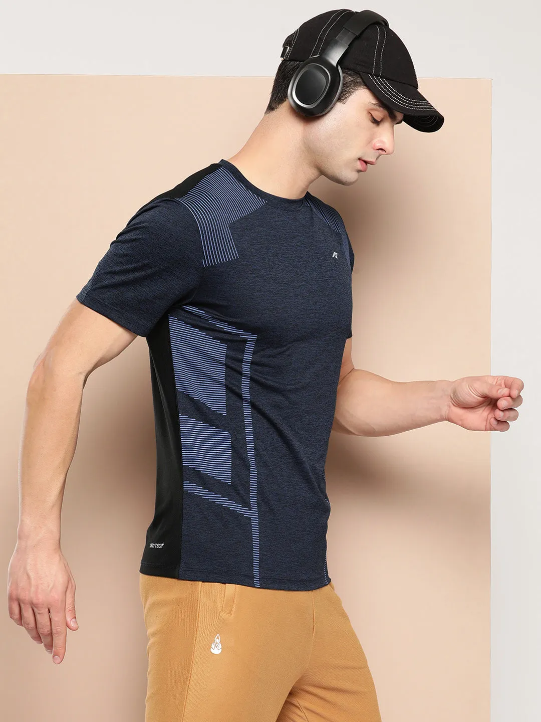Alcis Men Printed Slim Fit T-shirt