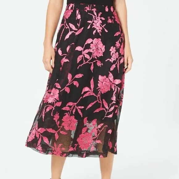 Alfani Floral Pattern Print Skirt Floral Burnout Art Blossom Size 8 Black &amp; Pink