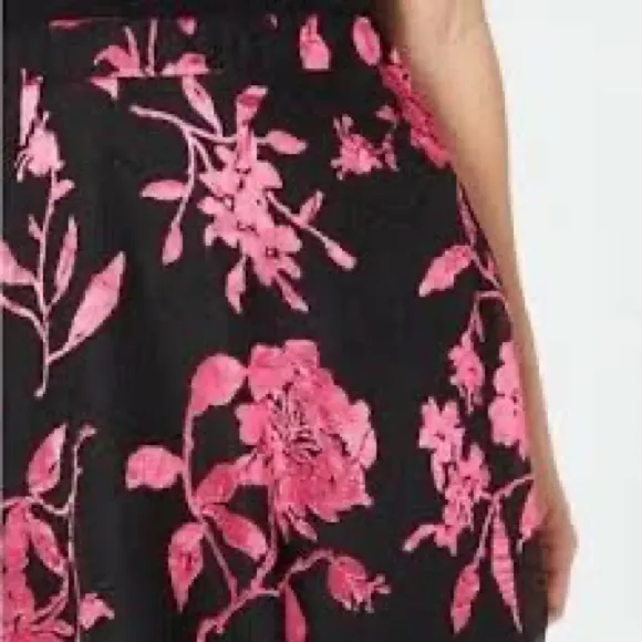 Alfani Floral Pattern Print Skirt Floral Burnout Art Blossom Size 8 Black &amp; Pink