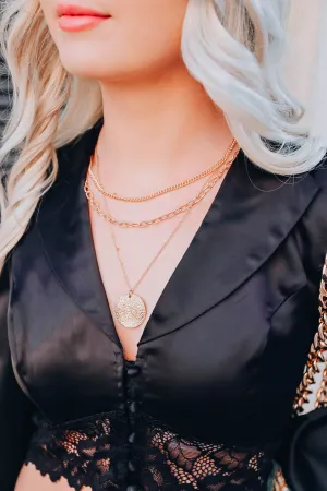 All About The Chase Necklace - Gold