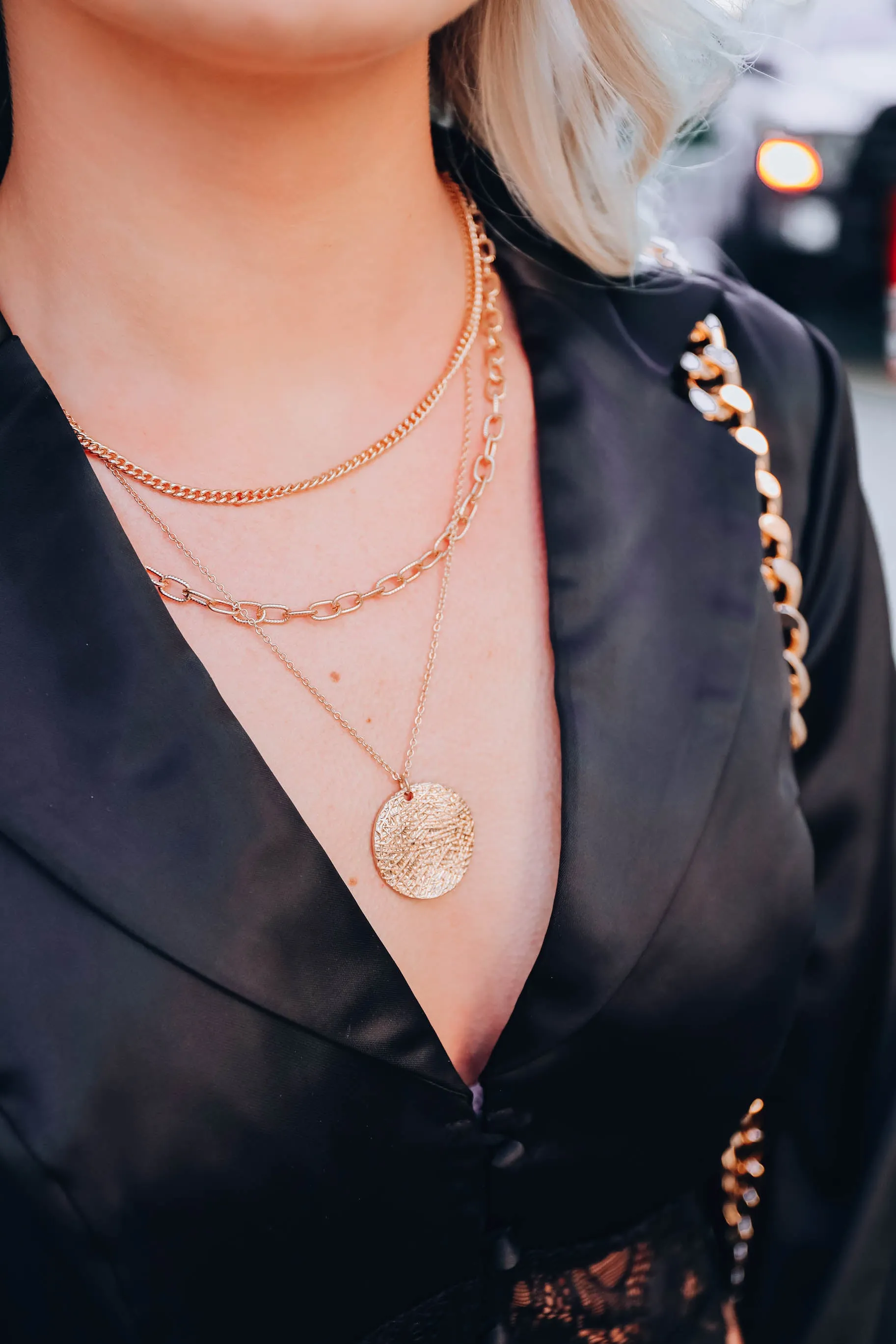 All About The Chase Necklace - Gold