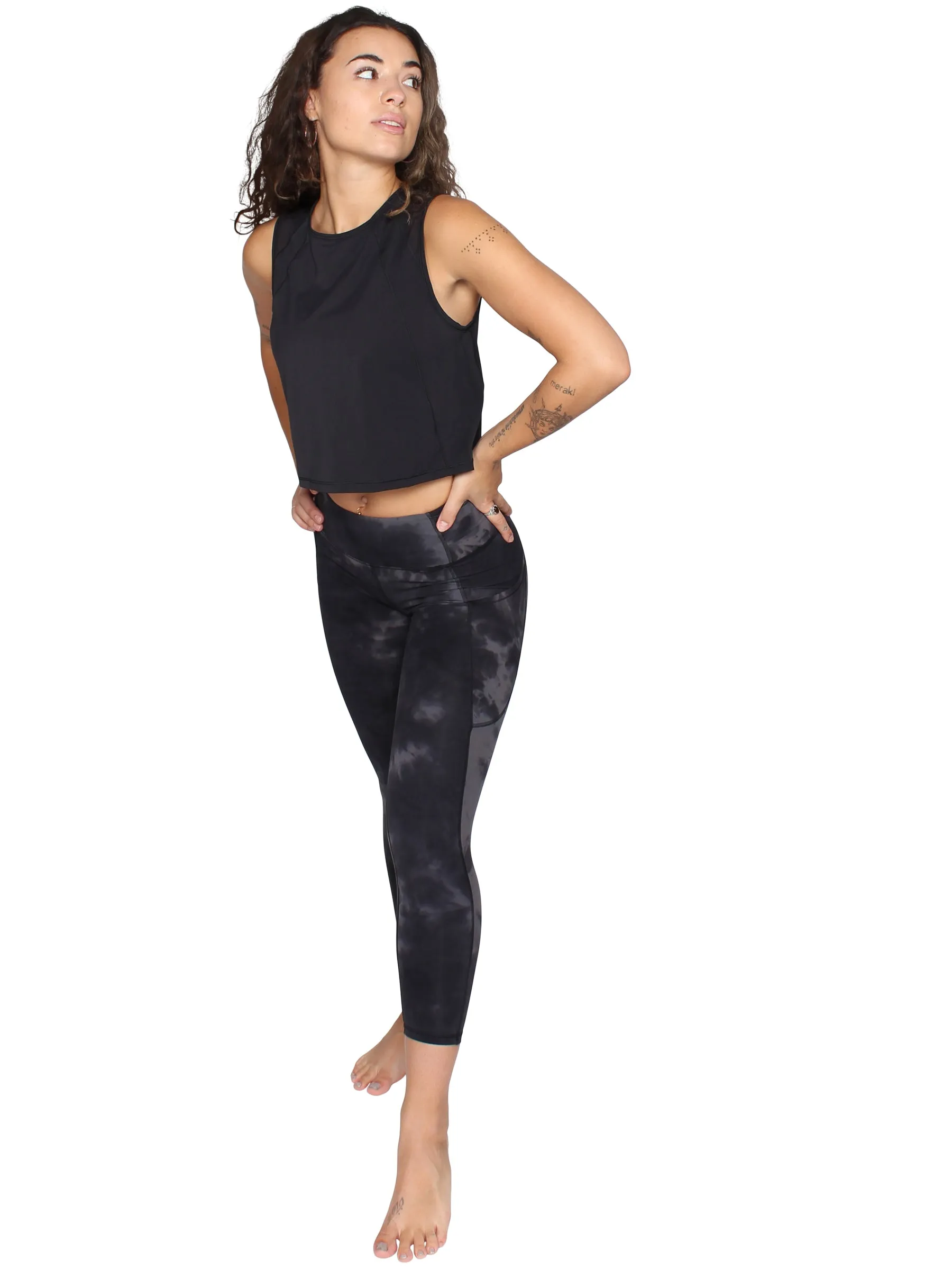 Endurance crop singlet - black