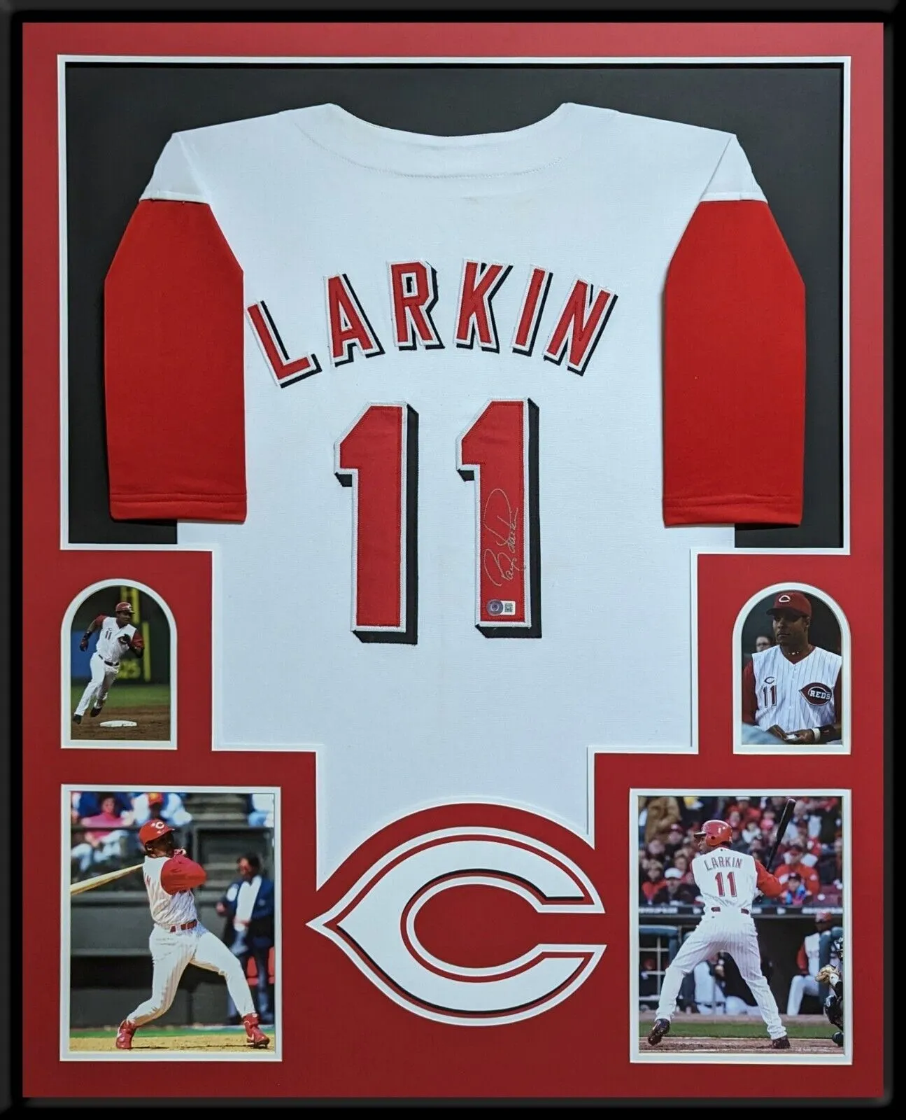 FRAMED CINCINNATI REDS BARRY LARKIN AUTOGRAPHED SIGNED JERSEY BECKETT HOLO