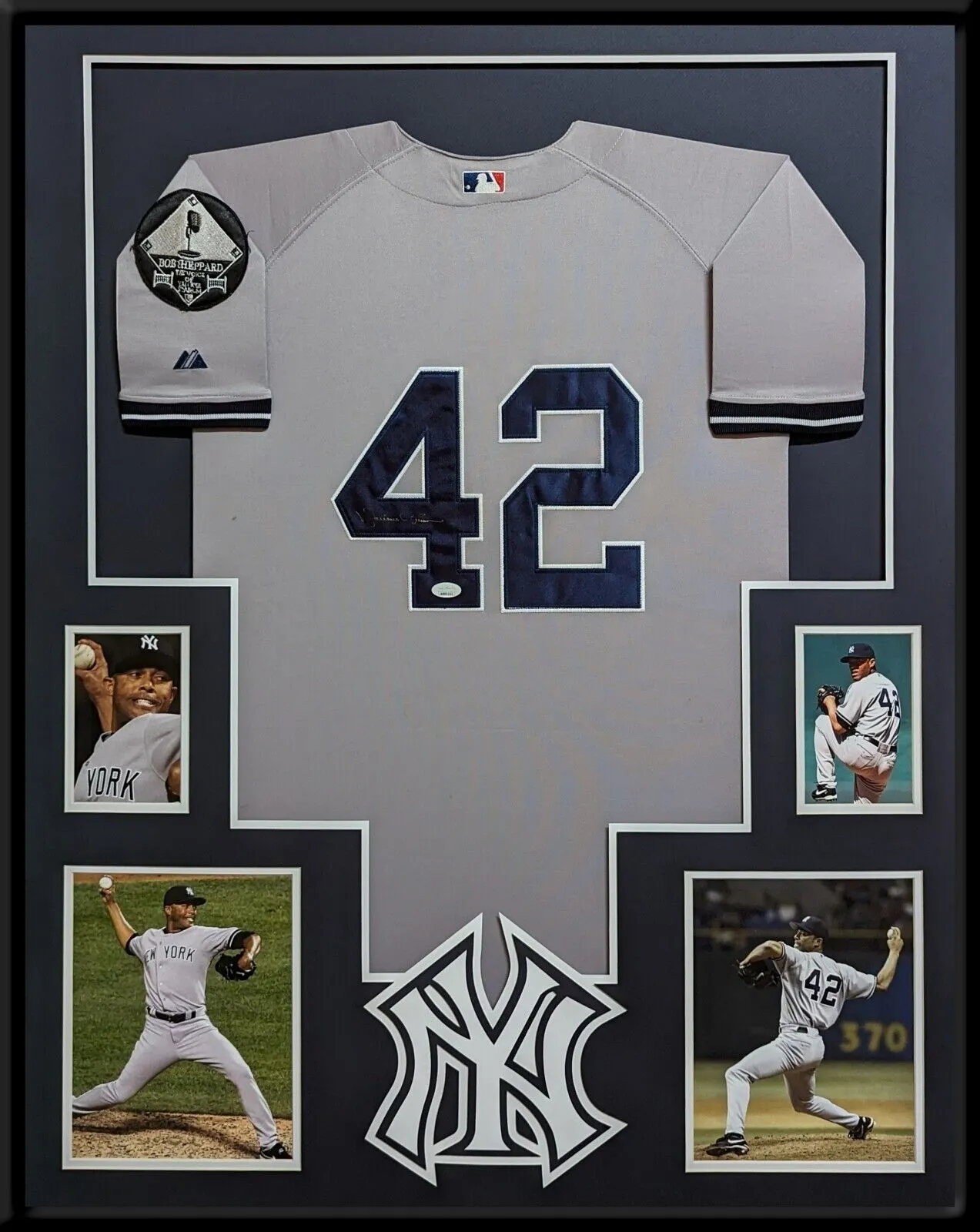 FRAMED NEW YORK YANKEES MARIANO RIVERA AUTOGRAPHED SIGNED JERSEY JSA COA
