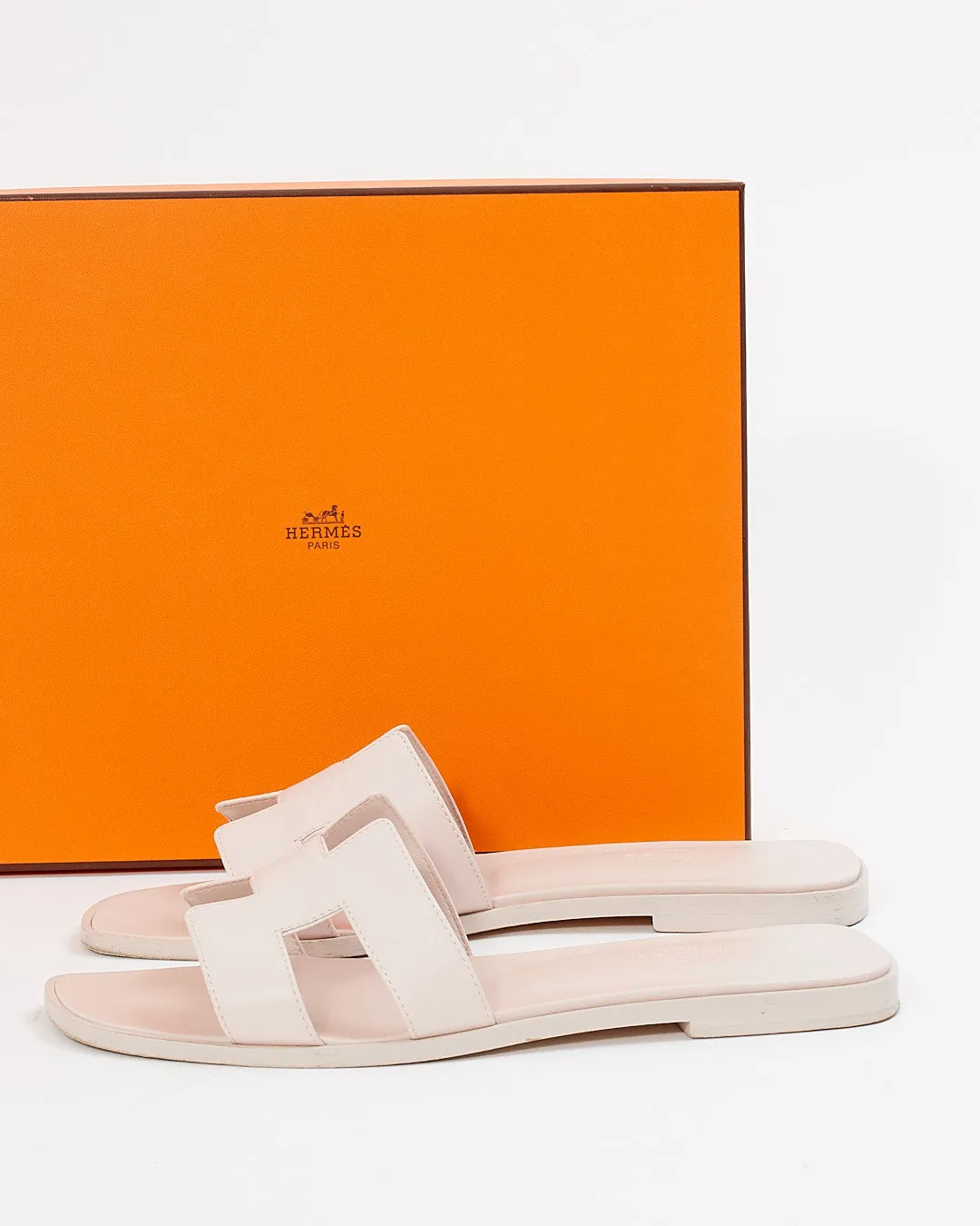 Hermes Pale Pink Swift Leather Oran Sandal - 39