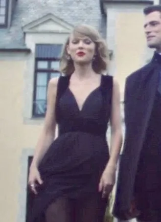 Inspired Taylor Swift Black Dress Chiffon Plunging Prom Dress