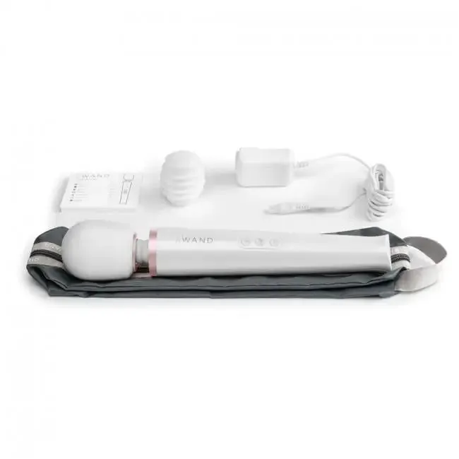 Le Wand Rechargeable 10-speed Vibrating Wand Massaging Vibrator
