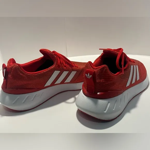 Mens Adidas Swift Run 22 Men’s Shoes Size 9 1/2