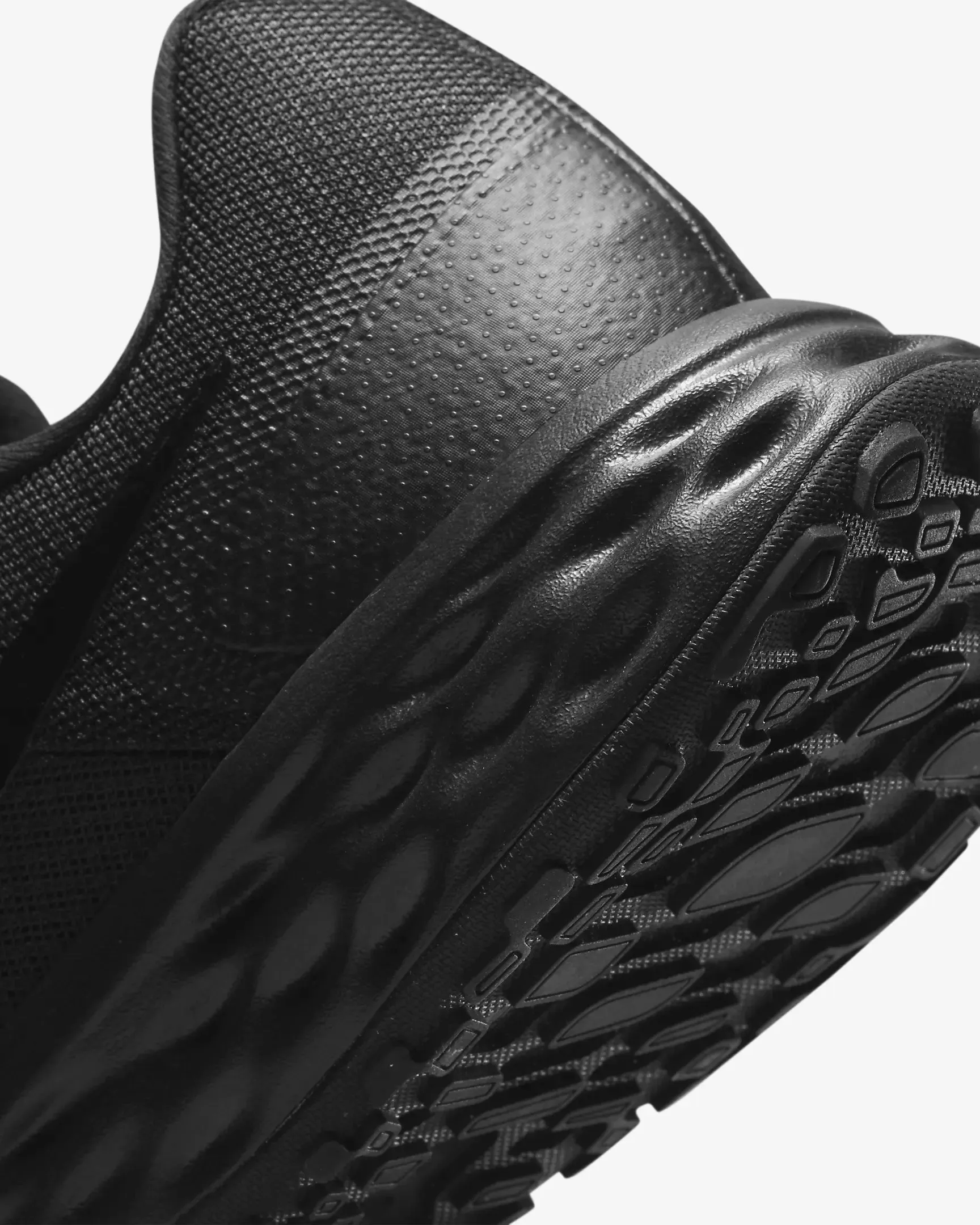 Nike Revolution 6
