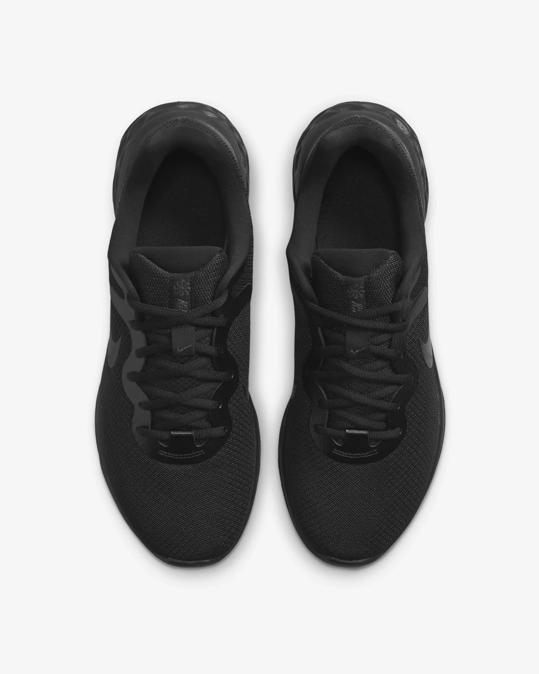 Nike Revolution 6