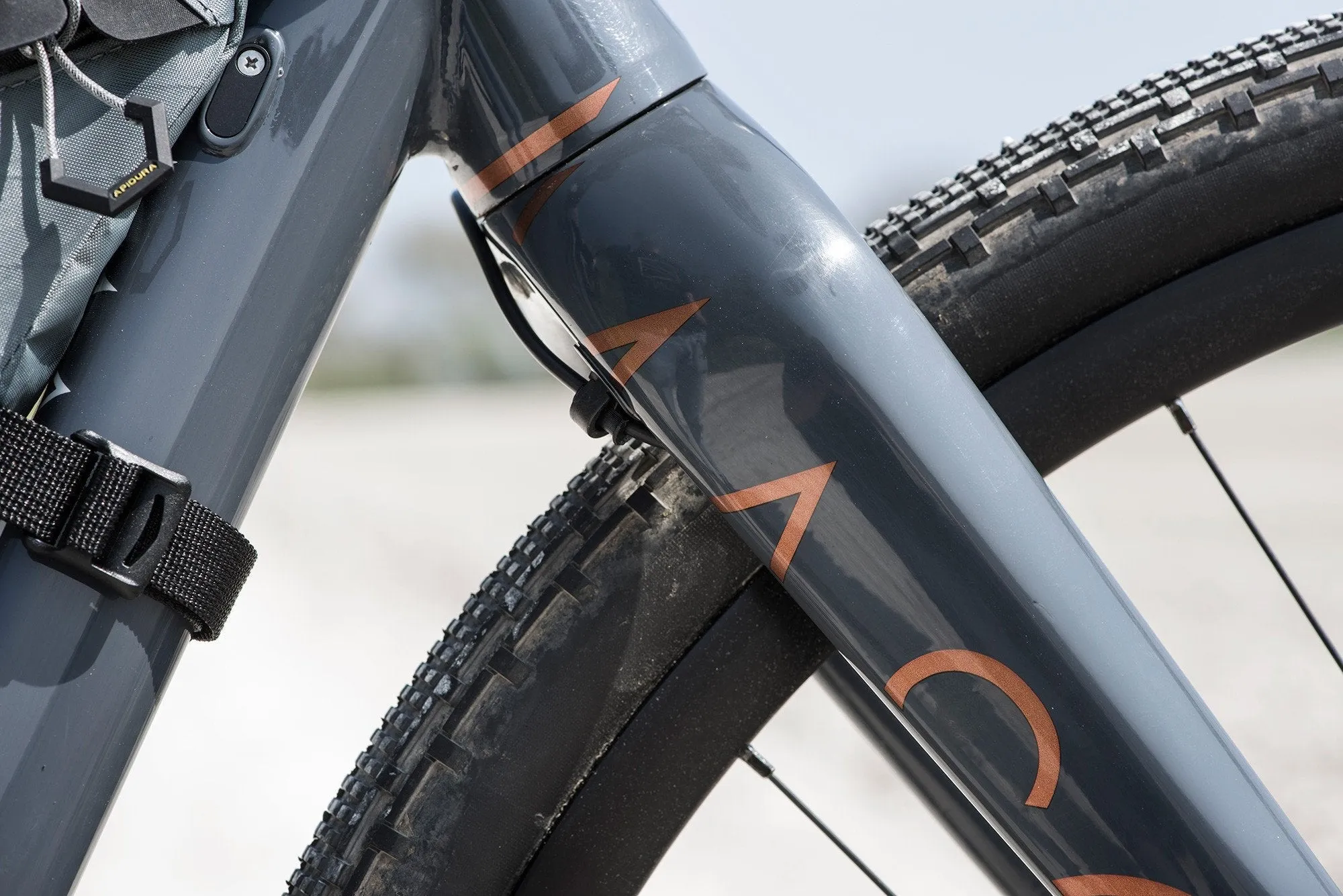 RE:NEW HUNT SuperDura Dynamo Disc Wheelset