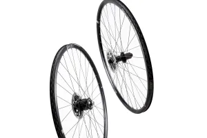 RE:NEW HUNT SuperDura Dynamo Disc Wheelset