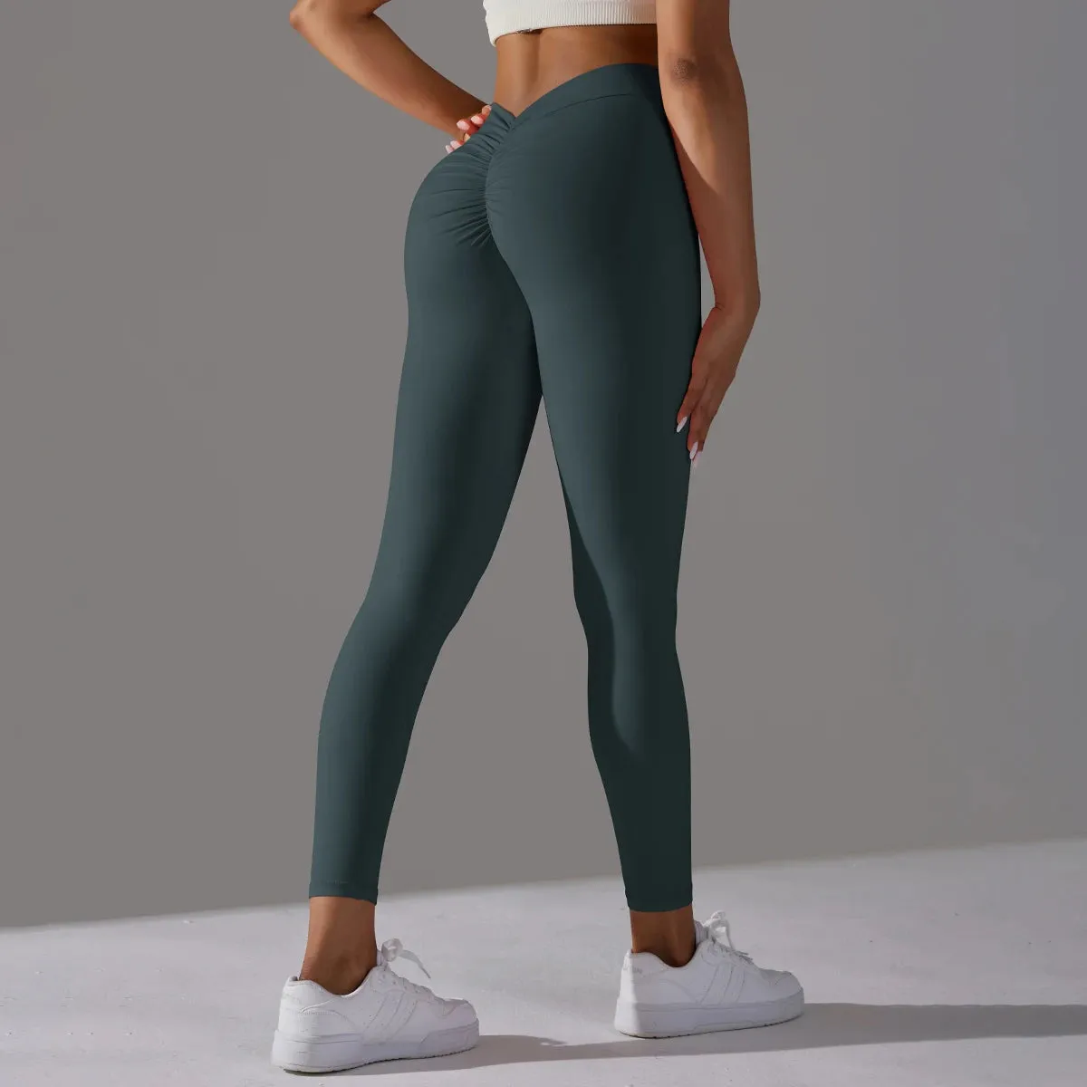 Sculpted V-Waist Push-Up Leggings for Women's Fitness