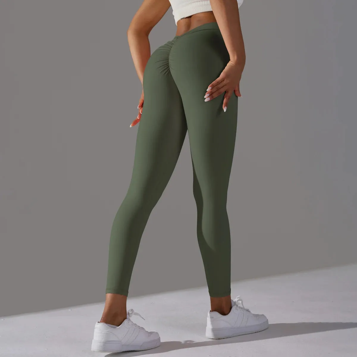 Sculpted V-Waist Push-Up Leggings for Women's Fitness