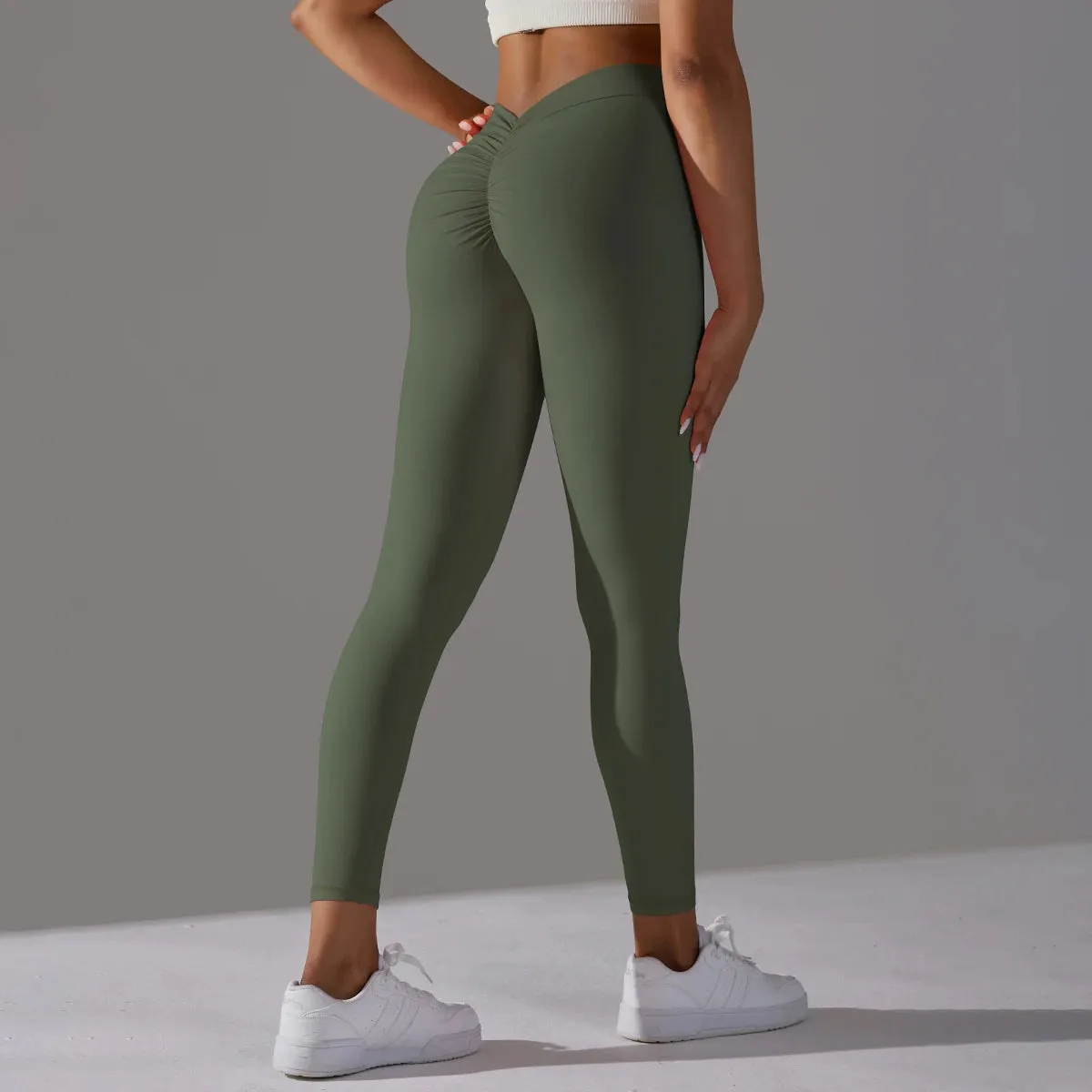 Sculpted V-Waist Push-Up Leggings for Women's Fitness