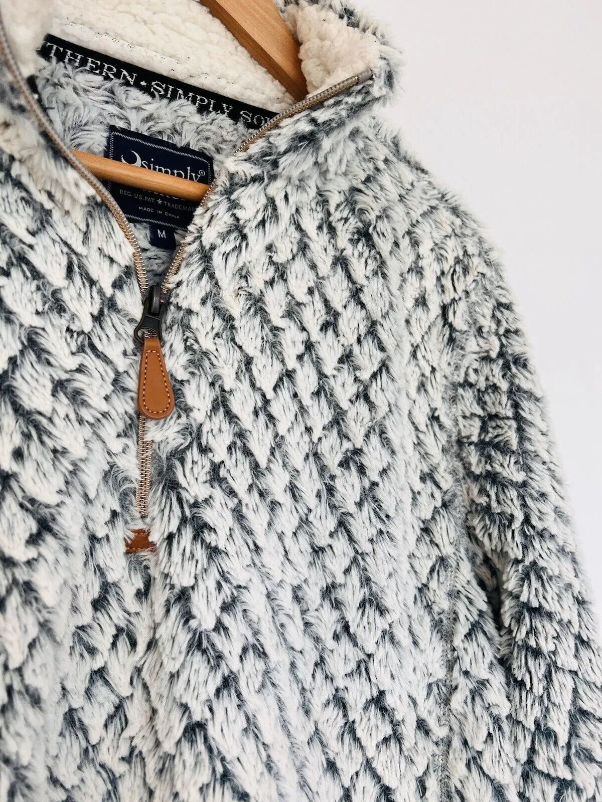 SIMPLY SOUTHERN Fuzzy Sherpa Jacket Sz M Gray Teddy Pullover Cozy 1/4 Zip Coat
